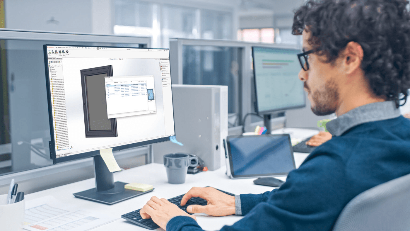 person-arbeitet-mit-logikal-schnittstelle-fuer-solidworks